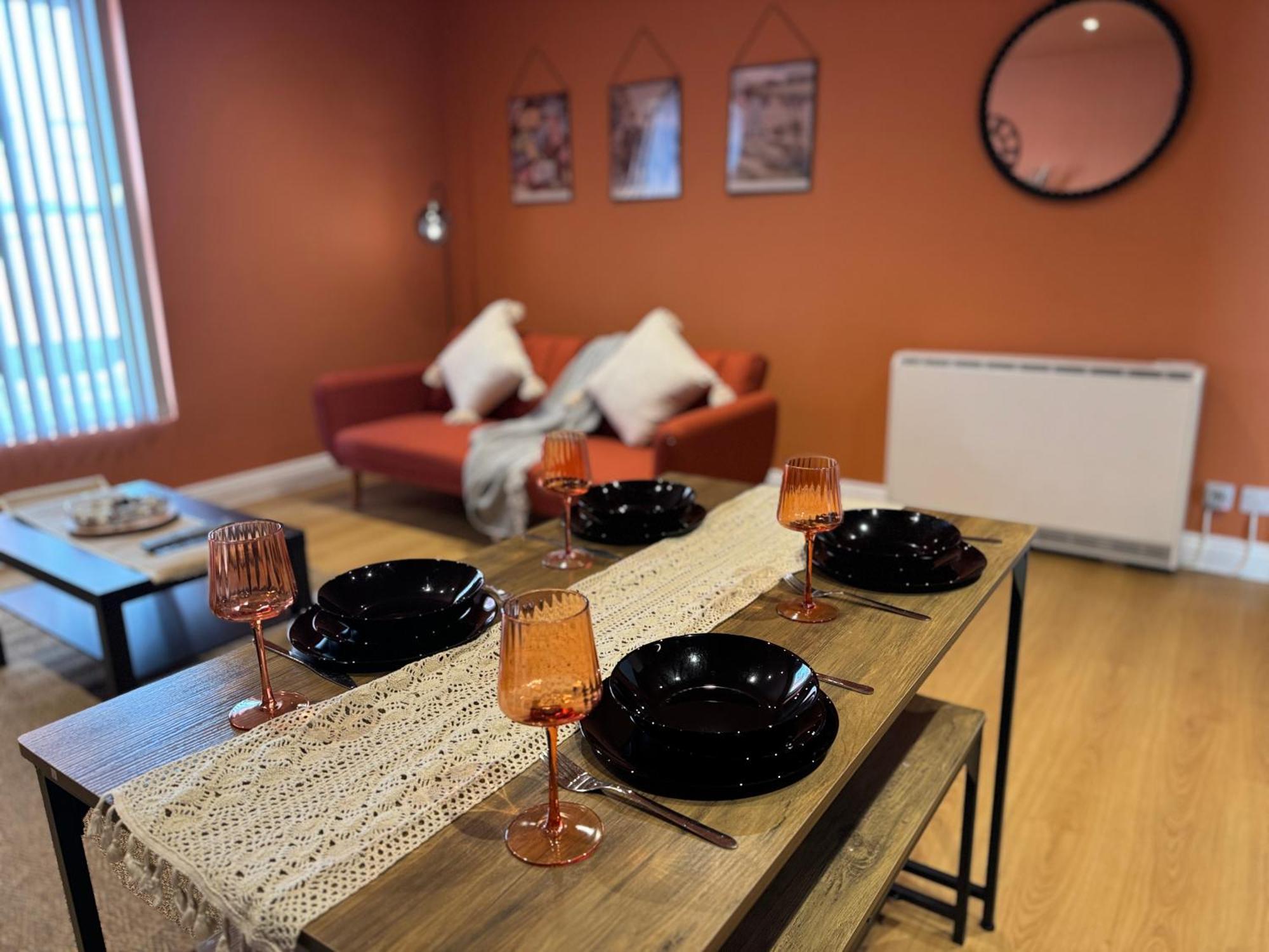 ברמינגהאם Group Bookings: Up To 30 Guests Across 5 Spacious Flats! Keyless Access Free Wifi & Parking מראה חיצוני תמונה
