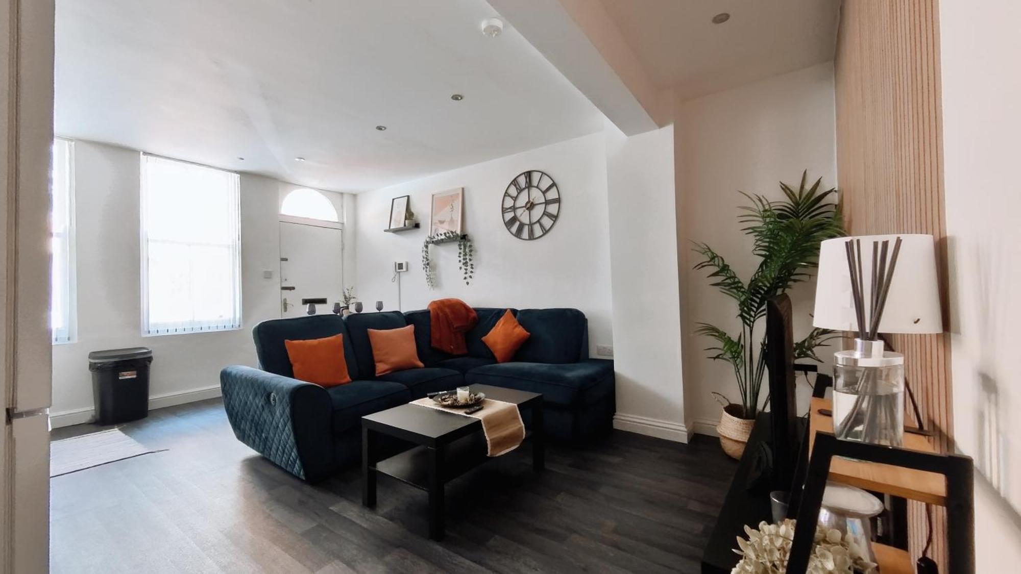 ברמינגהאם Group Bookings: Up To 30 Guests Across 5 Spacious Flats! Keyless Access Free Wifi & Parking מראה חיצוני תמונה