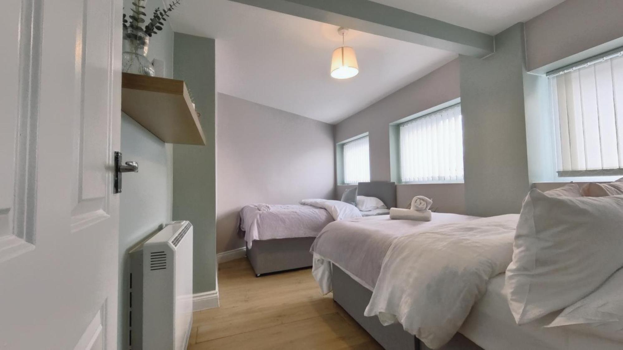 ברמינגהאם Group Bookings: Up To 30 Guests Across 5 Spacious Flats! Keyless Access Free Wifi & Parking מראה חיצוני תמונה