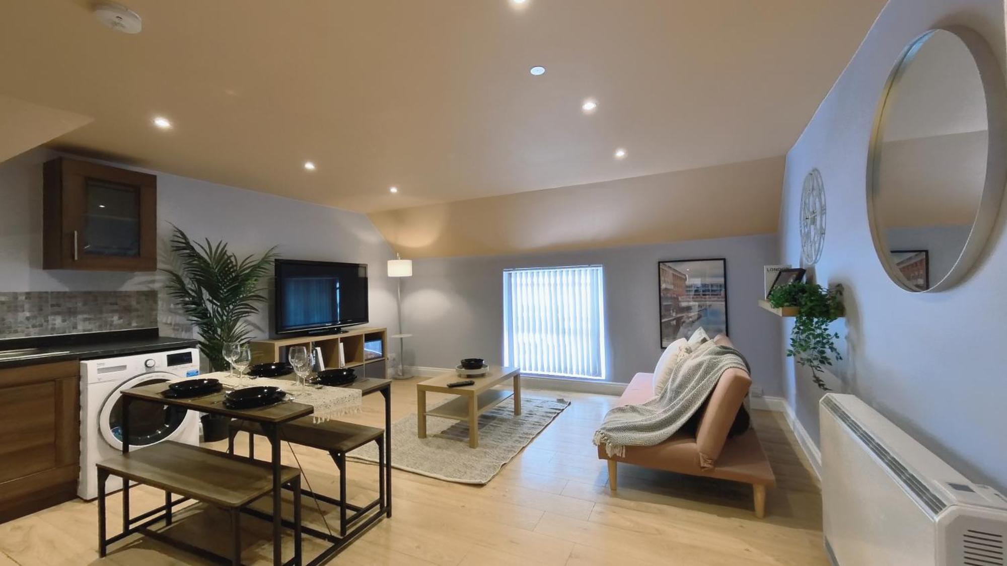 ברמינגהאם Group Bookings: Up To 30 Guests Across 5 Spacious Flats! Keyless Access Free Wifi & Parking מראה חיצוני תמונה