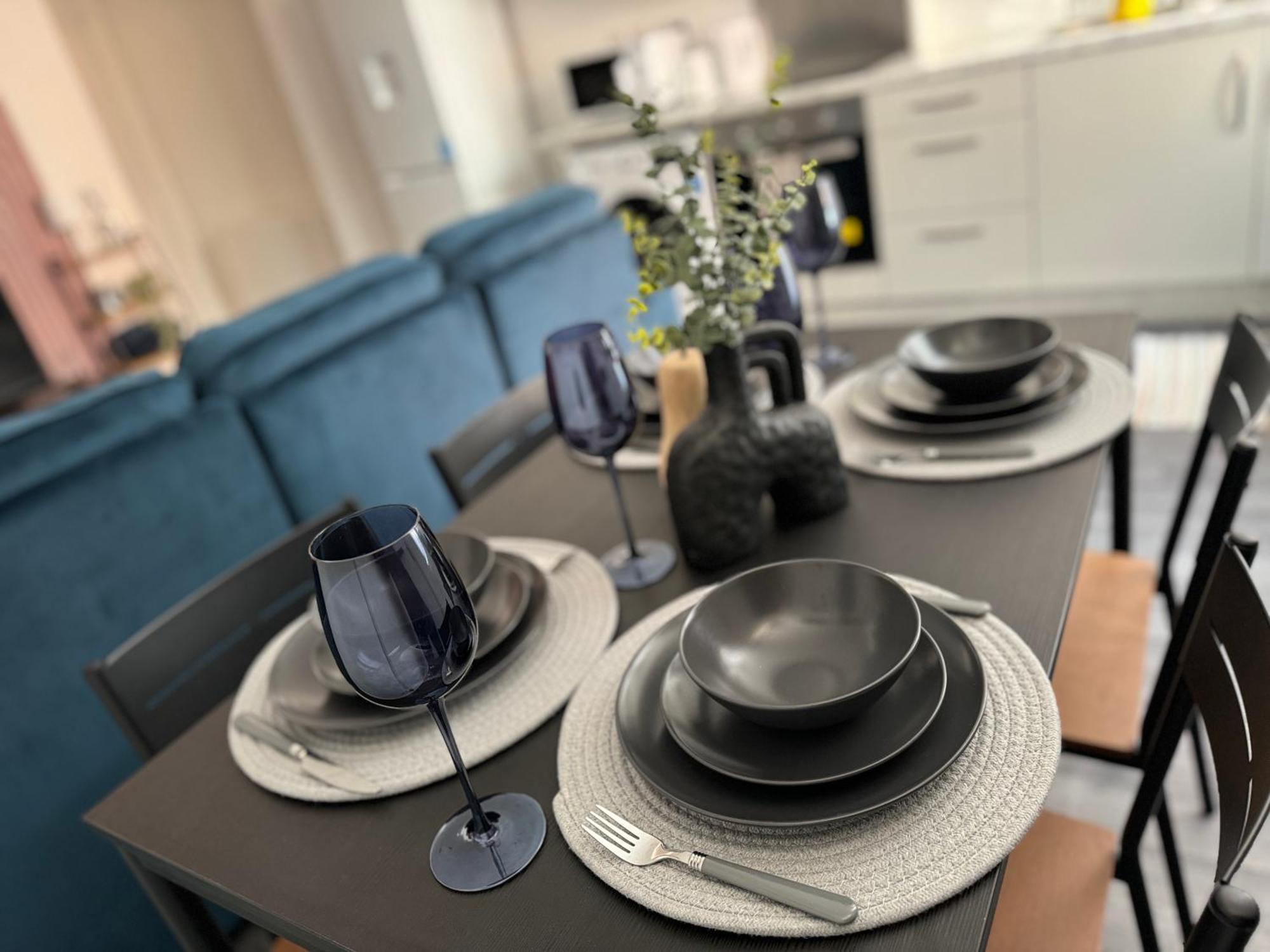 ברמינגהאם Group Bookings: Up To 30 Guests Across 5 Spacious Flats! Keyless Access Free Wifi & Parking מראה חיצוני תמונה